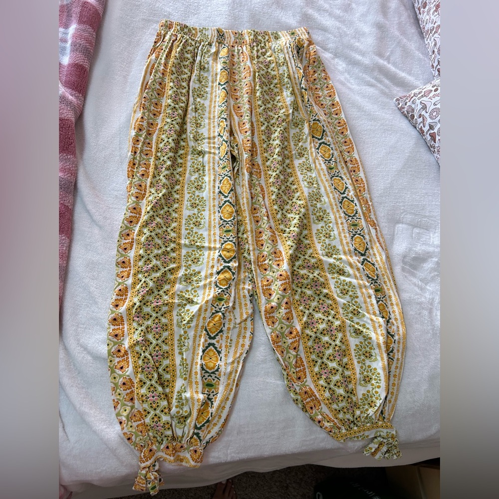 Yellow printed pants✨